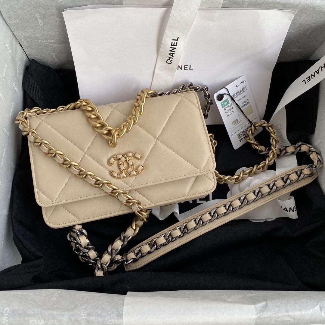 Wallets & Pouches